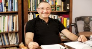 Prof. Dr. Emre Acaroğlu
